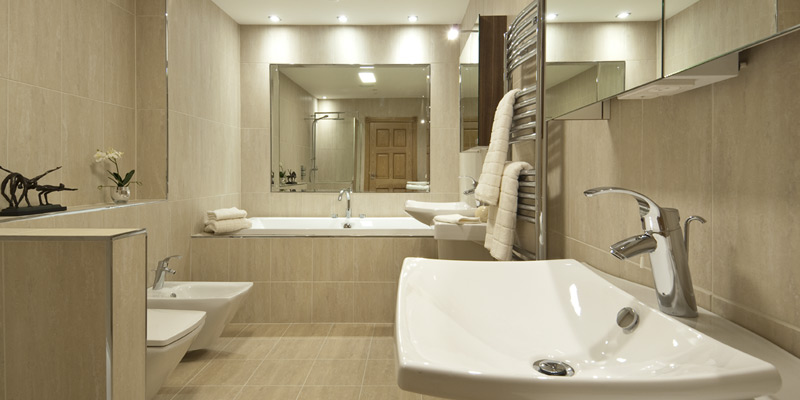 West Penthouse show apartment – en-suite bathroom.
