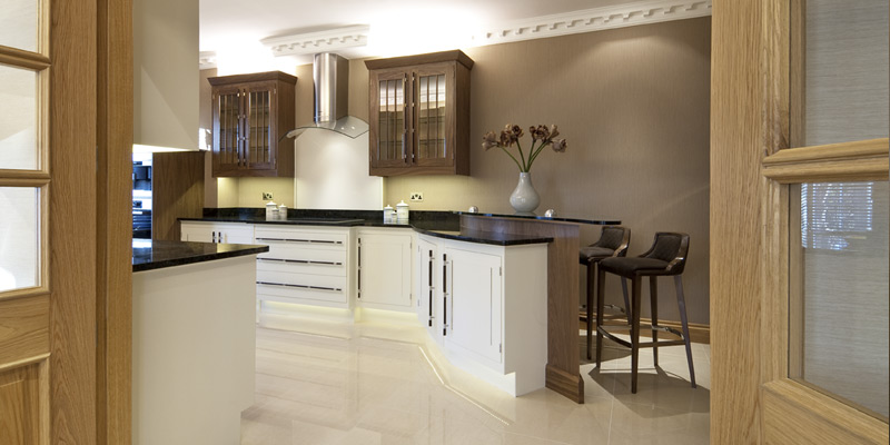 West Penthouse show apartment – bespoke hand crafted kitchen with integrated Miele appliances.